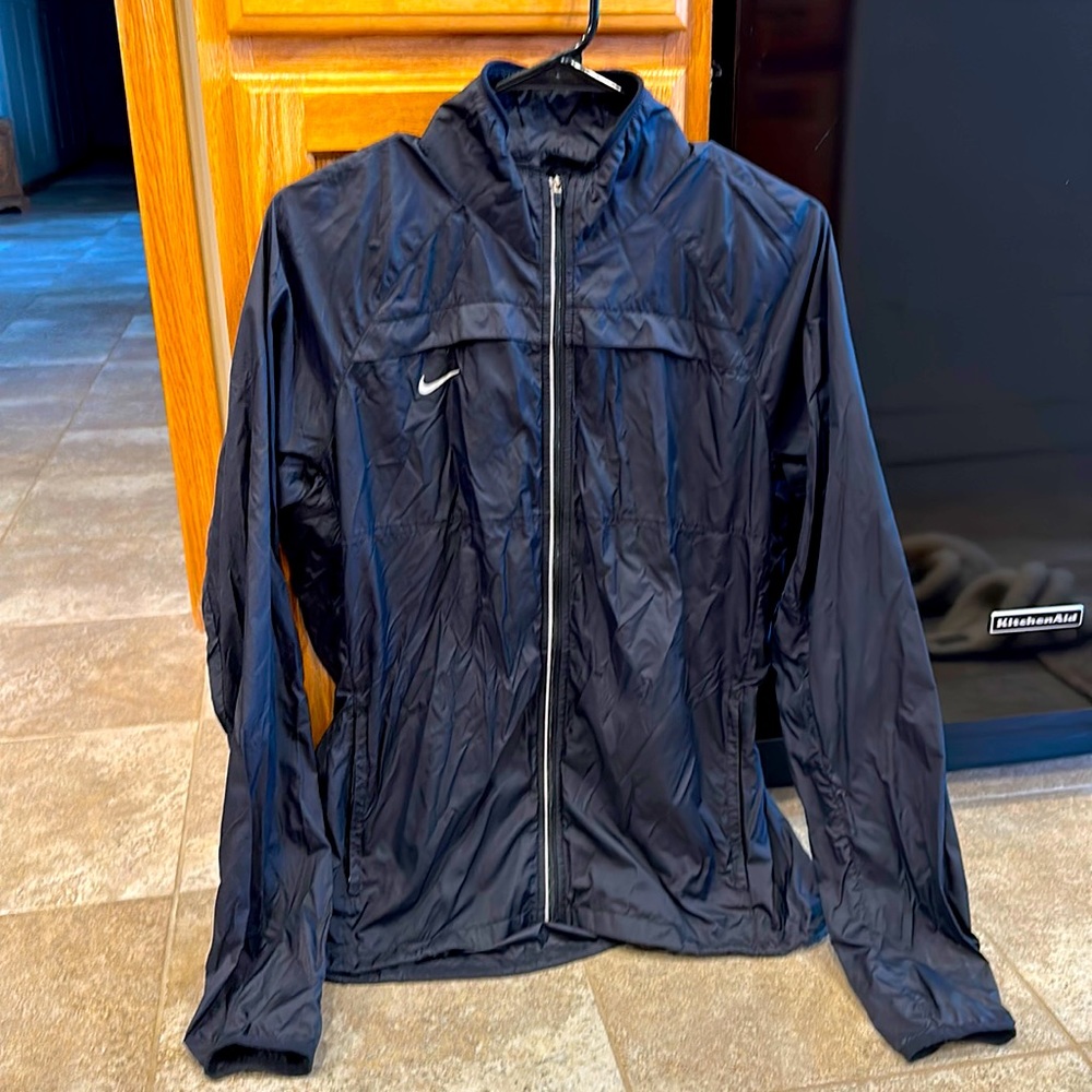 Nike light weight unisex black wind jacket